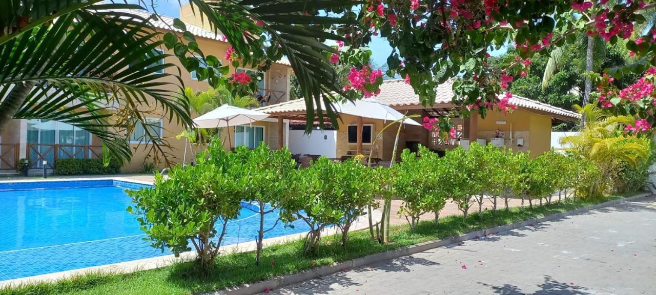 Village Em Guarajuba Bagian luar foto